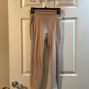 ILUS workout leggings